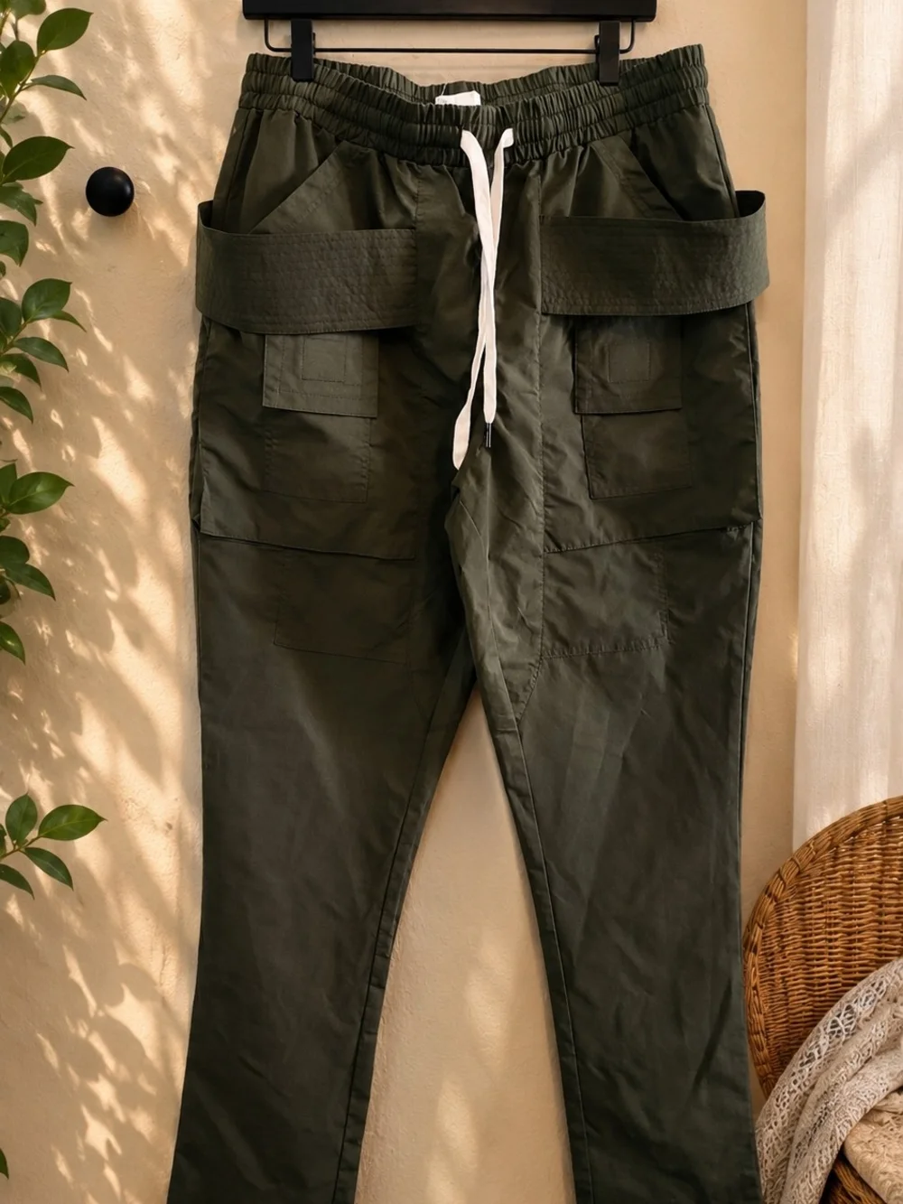 Men's Olive Cargo Jogger Pants - Drawstring Waist